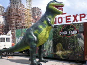 Expozitie de dinozauri, la Onesti