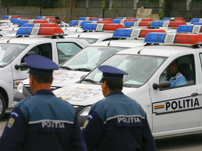 Poliţiştii români au găsit într-o săptămână 11 urmăriţi internaţional şi 34 de maşini furate