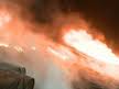 BACAU,VASION: Incendiu de proporţii la cel mai mare depozit de materiale de construcţii din Bacău
