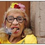 O ţigară fumată de o femeie echivalează cu cinci ţigări fumate de un bărbat
