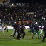 TRAGEDIE ÎN EGIPT:74 de morţi şi sute de răniţi la un meci de fotbal