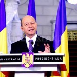 ANALIZĂ: Băsescu vorbeşte despre reîntregirea salariilor, după multiple avertismente despre populism