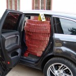 Inspectorii vamali au confiscat un Audi 100 şi 420 pachete de ţigări