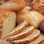 Guvernul vrea pâine ieftină. Miniştrii propun un TVA de 9% pentru produsele de panificaţie