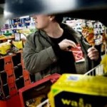 Bacau: Hotii au invadat supermarket-urile!