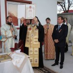 Preasfintitul Ioachim Bacaoanul i-a inmanat distinctia oferita de Mitropolia Moldovei si Bucovinei „Crucea Moldava” deputatului Gabriel Vlase
