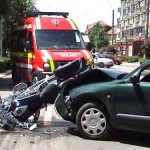 În Buhuși s-a produs un accident rutier cu victime, pe fondul neacordării priorității de trecere