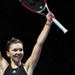 Simona Halep a învins-o pe Radwanska şi s-a calificat în finala Turneului Campioanelor