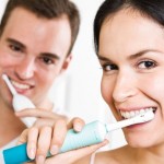 Avantajele folosirii periuței de dinți electrice
