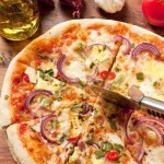 Pizza vegetariana cu legume de toamna