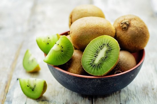 bowl-of-kiwi-fruit