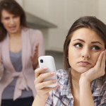 Părinți ultra-protectori – adolescenți cu probleme