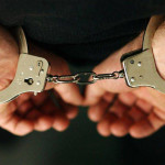 Posesor al unui mandat de arestare preventivă depistat de poliţişti