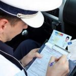 Cercetat de poliţişti pentru conducerea unui autoturism neînmatriculat