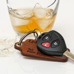 Poliţiştii îi cercetează pentru conducere sub influenţa alcoolului