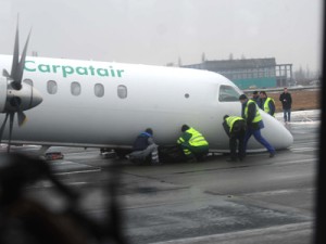 Avion Carpatair implicat într-un incident înainte de aterizare