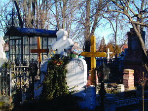 Cimitirele din Bacau, impartite intre parohii