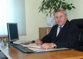 Vasile Oprisan este inspector sef cu acte in regula