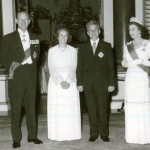 Regina Elisabeta a II-a s-a ascuns de Ceauşescu după tufişurile din grădina palatului
