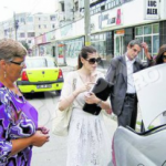 Monica Gabor, amendată de poliţişti dupa nunta surorii de la Bacău!