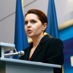 Adriana Saftoiu: Traian Basescu i-a cerut demisia lui Boc, dar premierul il infrunta