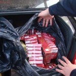 220 pachete de ţigări şi 2 maşini, confiscate de inspectorii vamali de 1 aprilie
