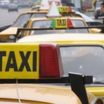 Bacau: Un tanar a furat statia de emisie-receptie dintr-un taxi!