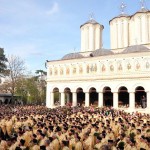 Biserica este neutră politic, dar nu indiferentă faţă de problemele societăţii româneşti