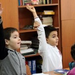 Aproape 100.000 de copii români nu frecventează şcoala
