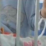 Un copil din spitalul judeţean din Bacău a fost legat cu hamul de pat