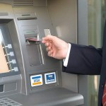 Proiect ANPC: Băncile vor afişa pe ecranele bancomatelor comisioanele pentru fiecare operaţiune