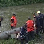 Barbat salvat din canalul de fugă al râului Bistrița