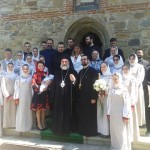 Liturghie arhierească în biserica din Borzeşti