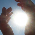 Soarele şi beneficiile pe care le aduce sănătăţii noastre