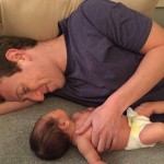 Mark Zuckerberg, co-fondatorul Facebook, si-a aratat publicului fetita