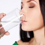 Motive surprinzătoare pentru a bea mai multă apă anul acesta