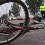Biciclist implicat într-un accident rutier cu victimă