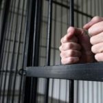 Mandat de executare a pedepsei cu închisoarea pus în aplicare de poliţişti