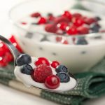 Cum să prepari acasă un iaurt delicios şi sănătos