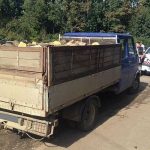 Depistat de poliţişti în timp ce transporta material lemnos fără documente